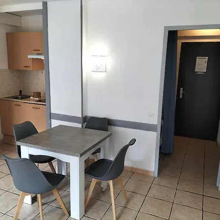 Graziella 210 Apartmán *